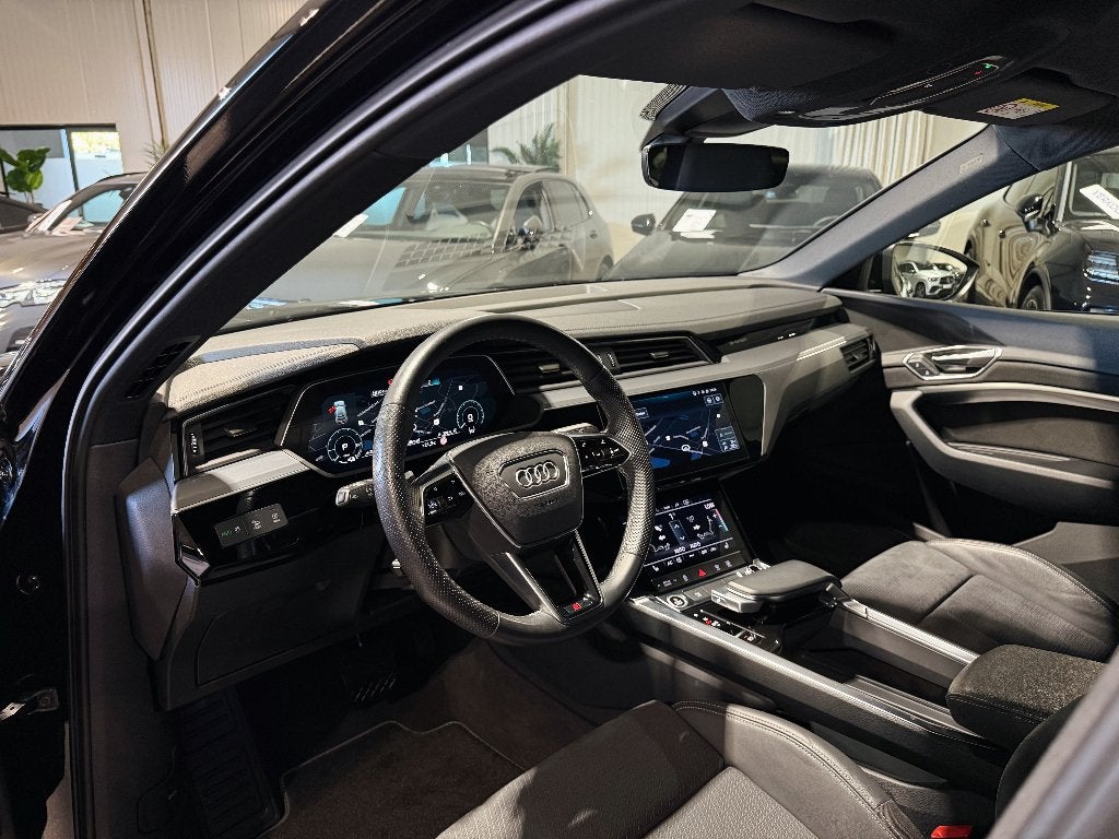 Audi E-Tron 55 Sportback Quattro S-Line - Garantie, Automaat, Dealer onderhouden, Zwart, Zwart