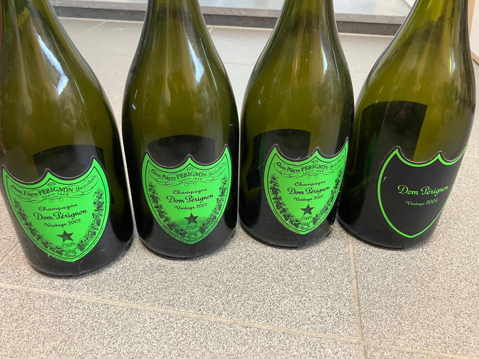Empty Dom Pérignon 4 flessen, Collections, Vins, Enlèvement, Comme neuf, France, Champagne