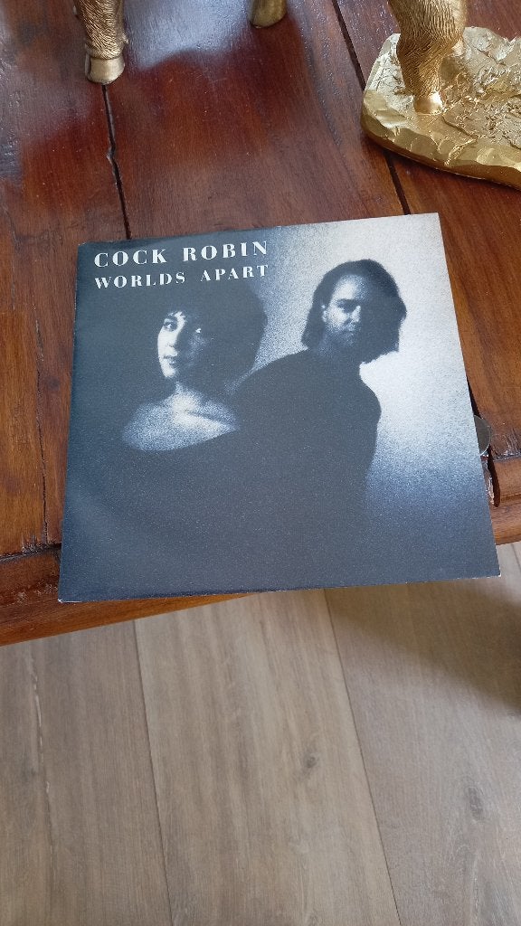 vinyl (45T) cock robin "world apart", Ophalen, Zo goed als nieuw, Pop