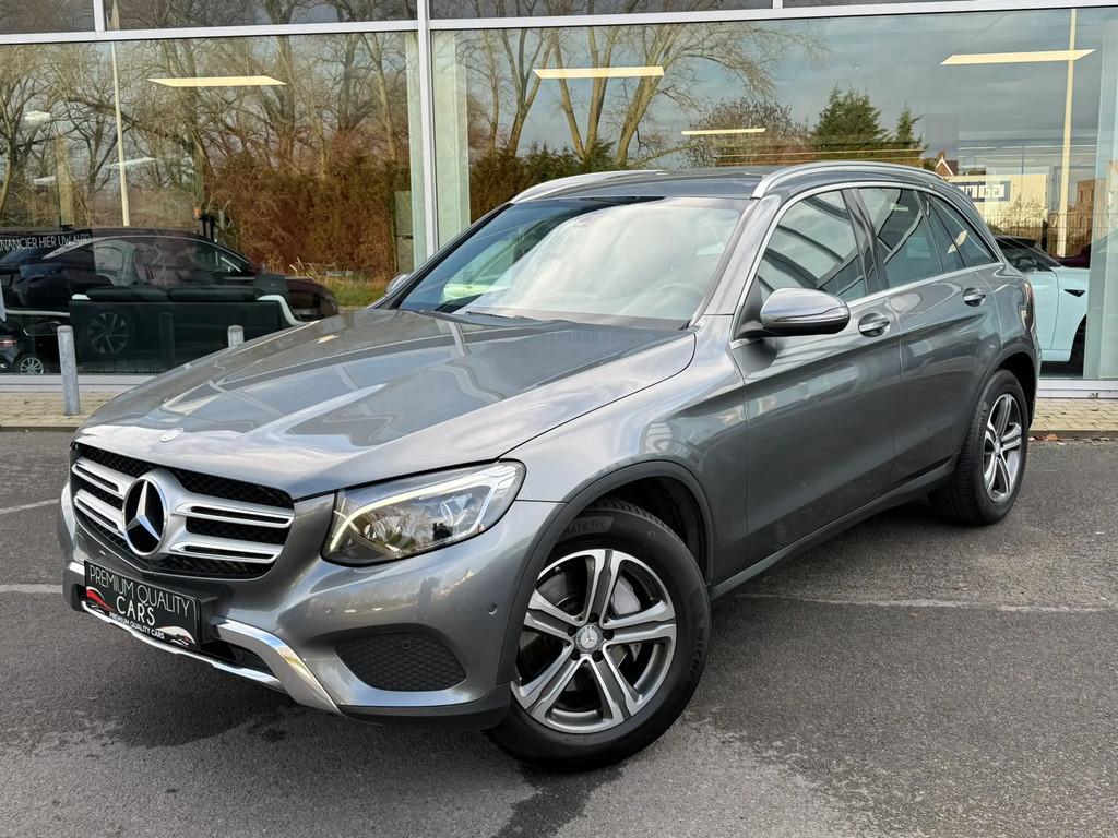 Mercedes-Benz GLC 250 4MATIC / ATTELAGE / SIÈGES CHAUFFANTS, Autos, Cuir, Achat, Entreprise, Carnet d'entretien