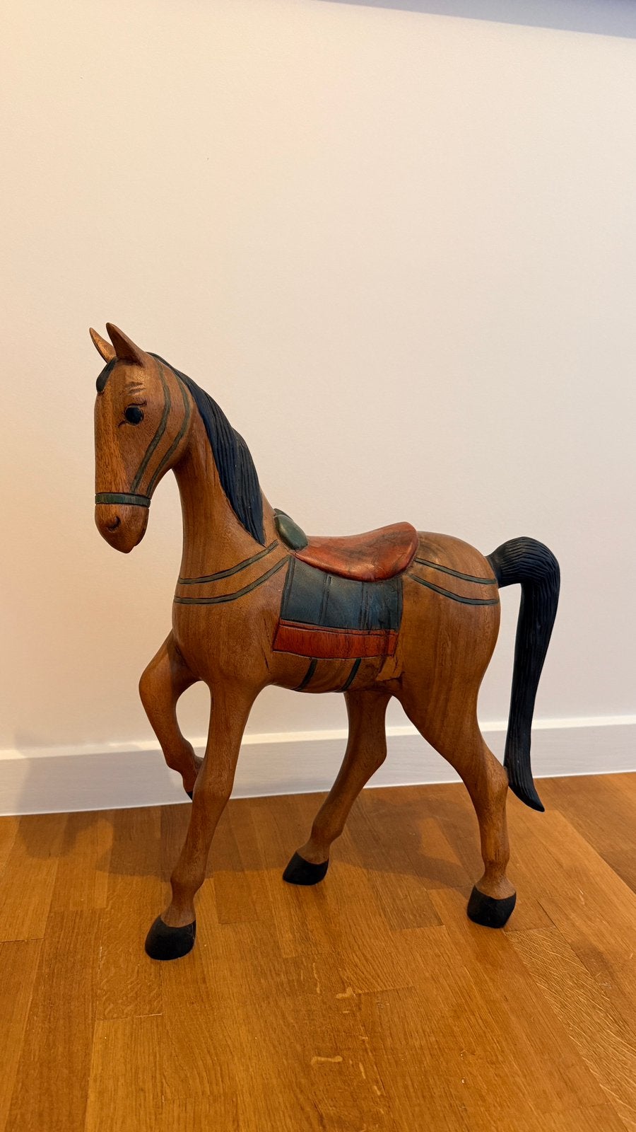 Houten beeld paard (hoogte 50 cm), Enlèvement, Statue