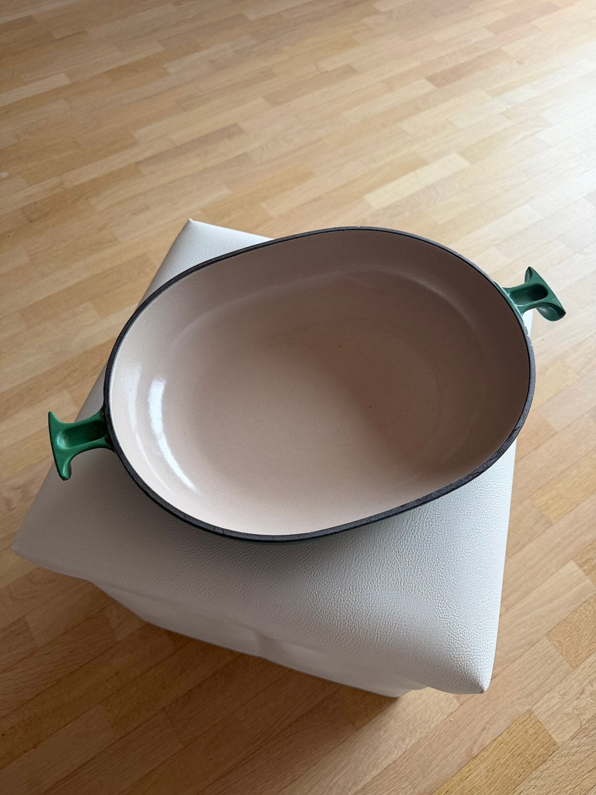Le Creuset ovaal nr 33 groen in perfecte staat, Huis en Inrichting, Ophalen, Zo goed als nieuw, Le Creuset