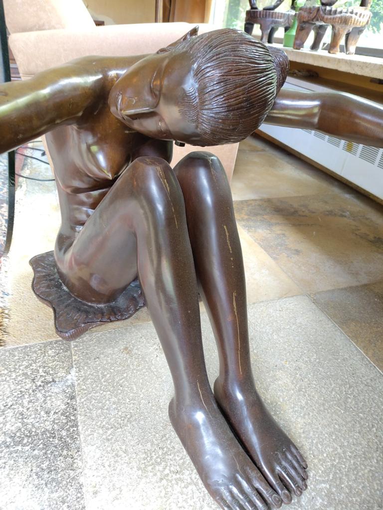 Table basse pour femme en bronze, Enlèvement