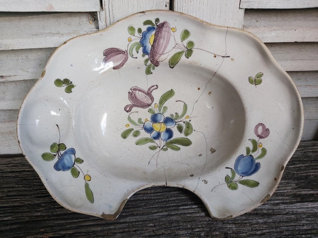 Antieke franse faience scheerkom / barbiere - met nietjes, Antiek en Kunst, Antiek | Keramiek en Aardewerk, Ophalen of Verzenden