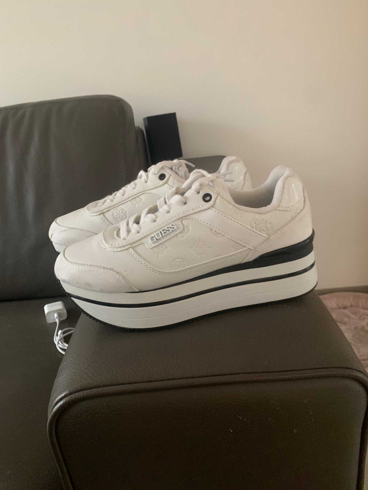 Schoenen te koop, Ophalen, Zo goed als nieuw
