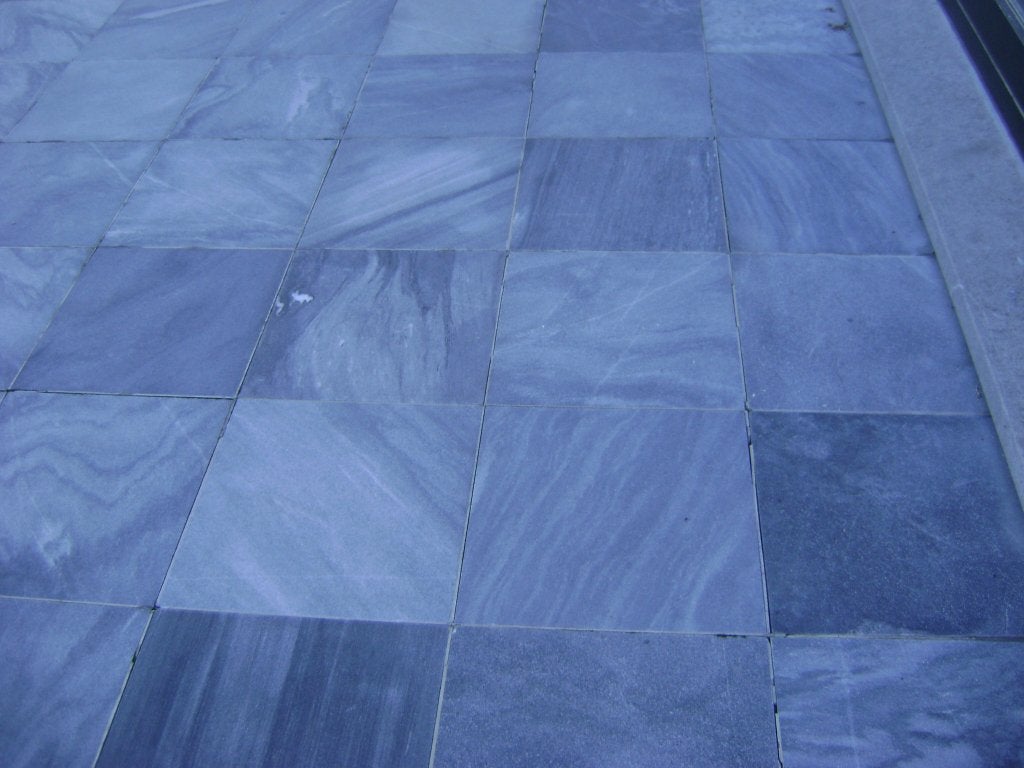 Gratis tegels 40 x40 in blauwe hardsteen, Tuin en Terras, Ophalen, Gestraald