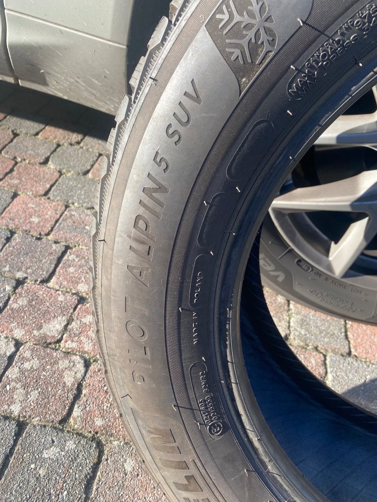 Dernière chance - 4 x Pneus d'hiver Michelin 235/60 R 18, Pneus hiver, Véhicule de tourisme, Enlèvement, Pneu(s)