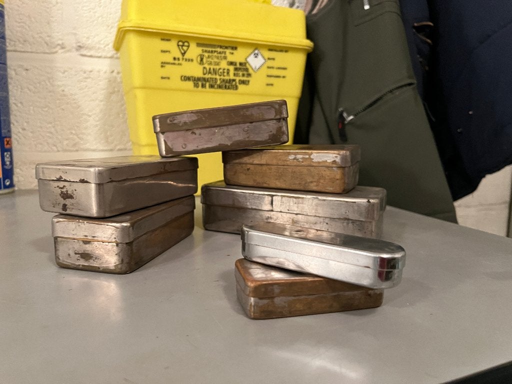 set vinted operatie dozen, Ophalen