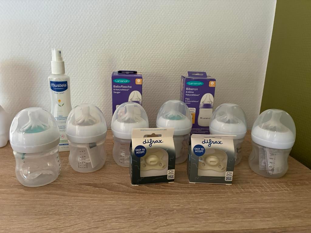 Flesjes, fopspeen en 1 hair styler Mustella, Ophalen, Nieuw
