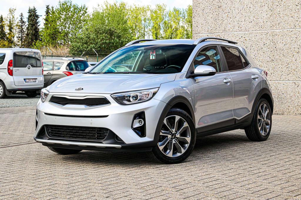 Kia Stonic AUTOMAAT*ACHTERRUITRIJCAMERA*TREKHAAK*NAVIGATIE*, Auto's, Stof, Gebruikt, 120 pk, 1253 kg
