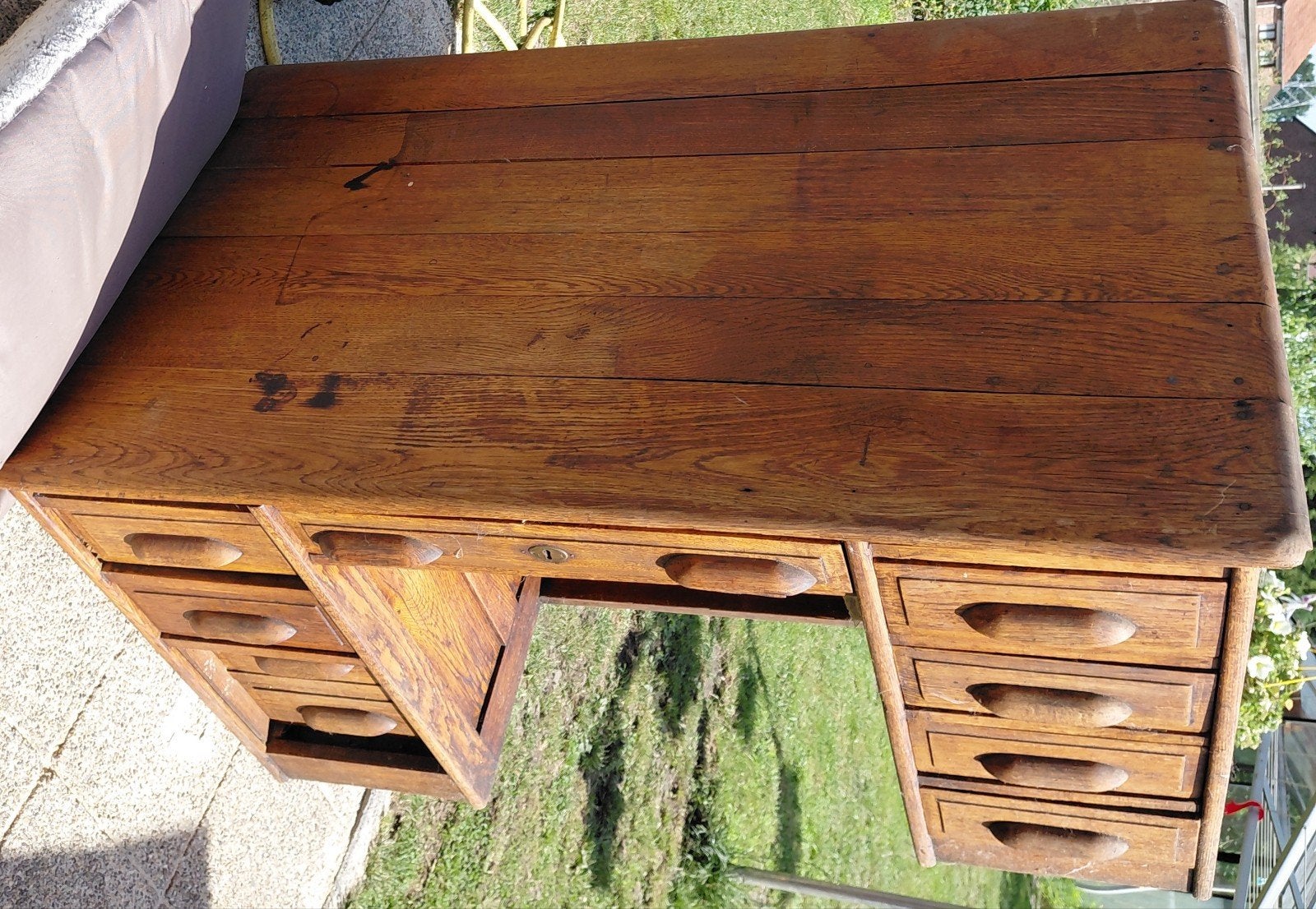 oude bureau met 8 laden, Ophalen