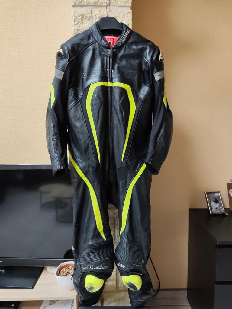 Combinaison moto cuir 1 pièce Alpinestars taille 58, Motos, Vêtements | Vêtements de moto, Combinaison