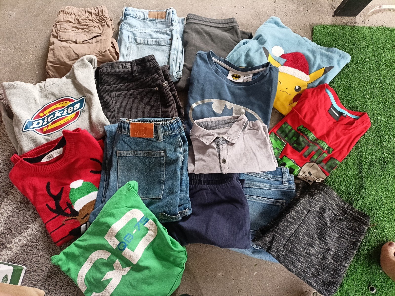 Lot Jongens kleding 140/146, Enlèvement