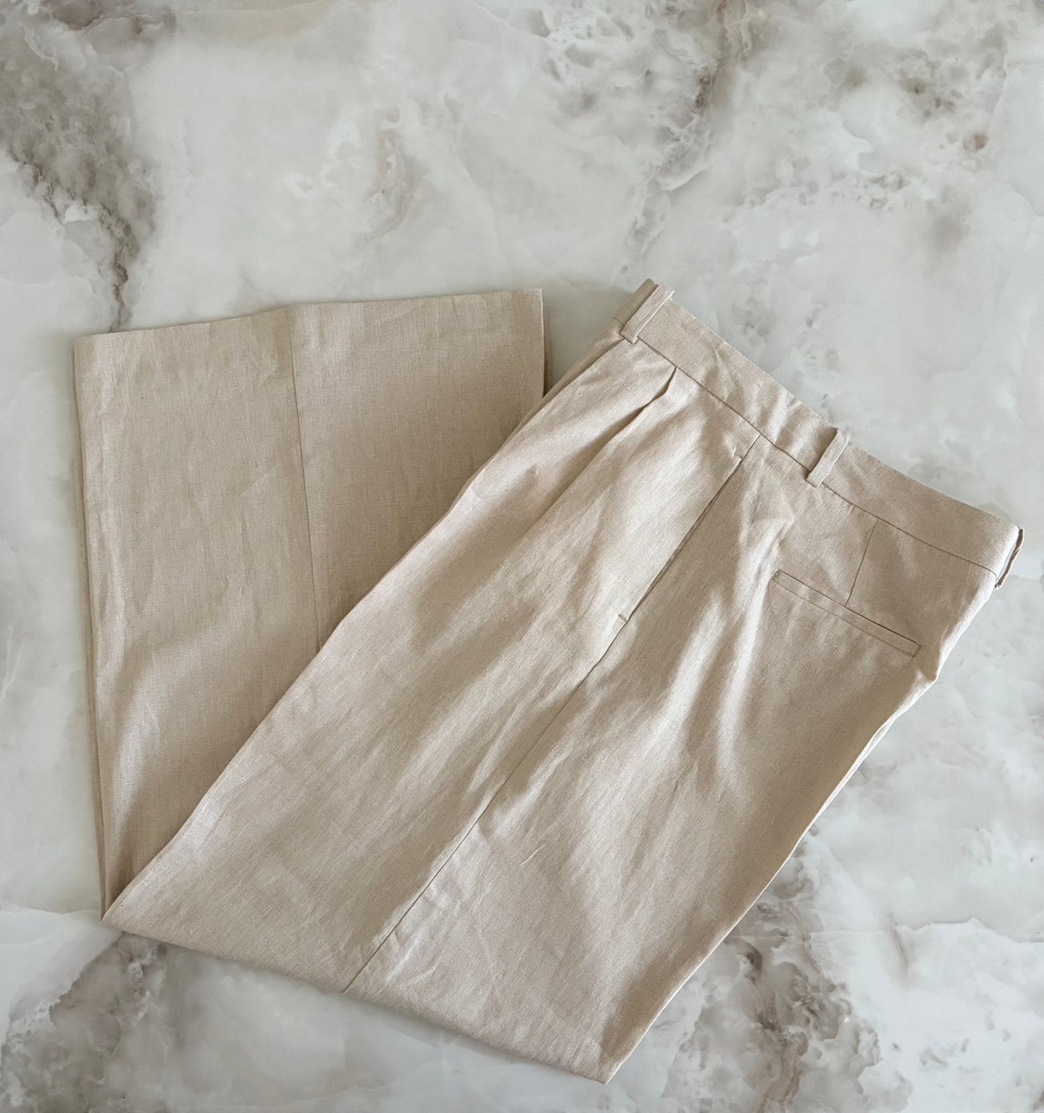 Pantalon Zara en lin - Coupe large avec chaîne - Neuf, Vêtements | Femmes, Enlèvement ou Envoi, Neuf, Taille 42/44 (L), Beige