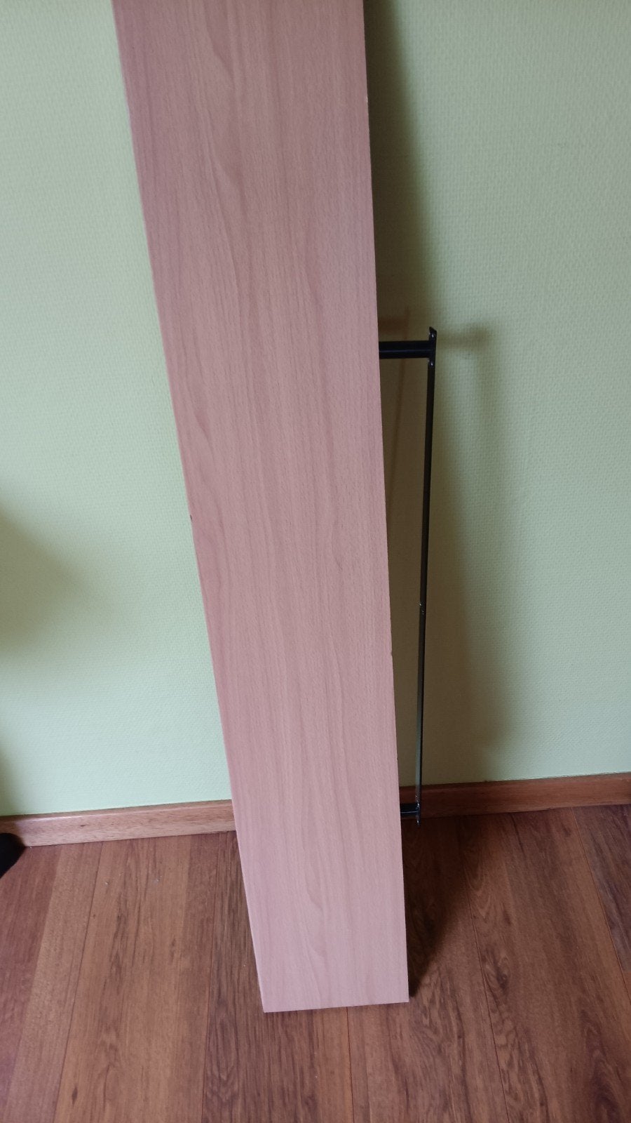 zwevende wandplank, Ophalen