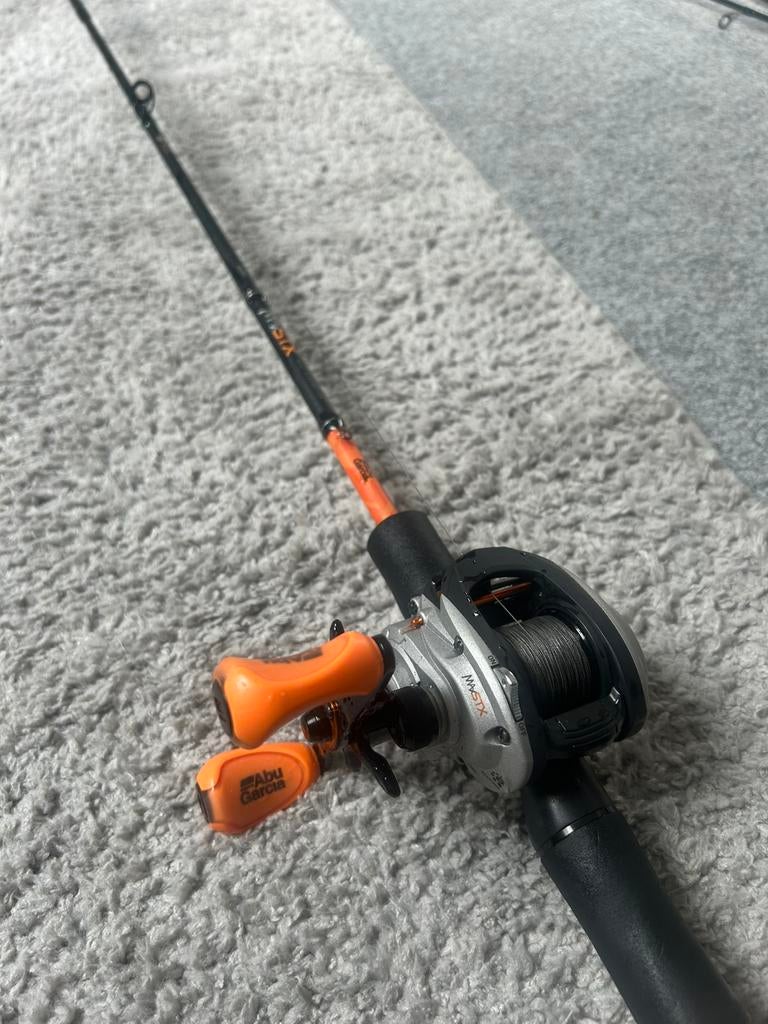 abu garcia max stx combo + nieuwe gevlochten draad, Watersport en Boten, Ophalen, Zo goed als nieuw
