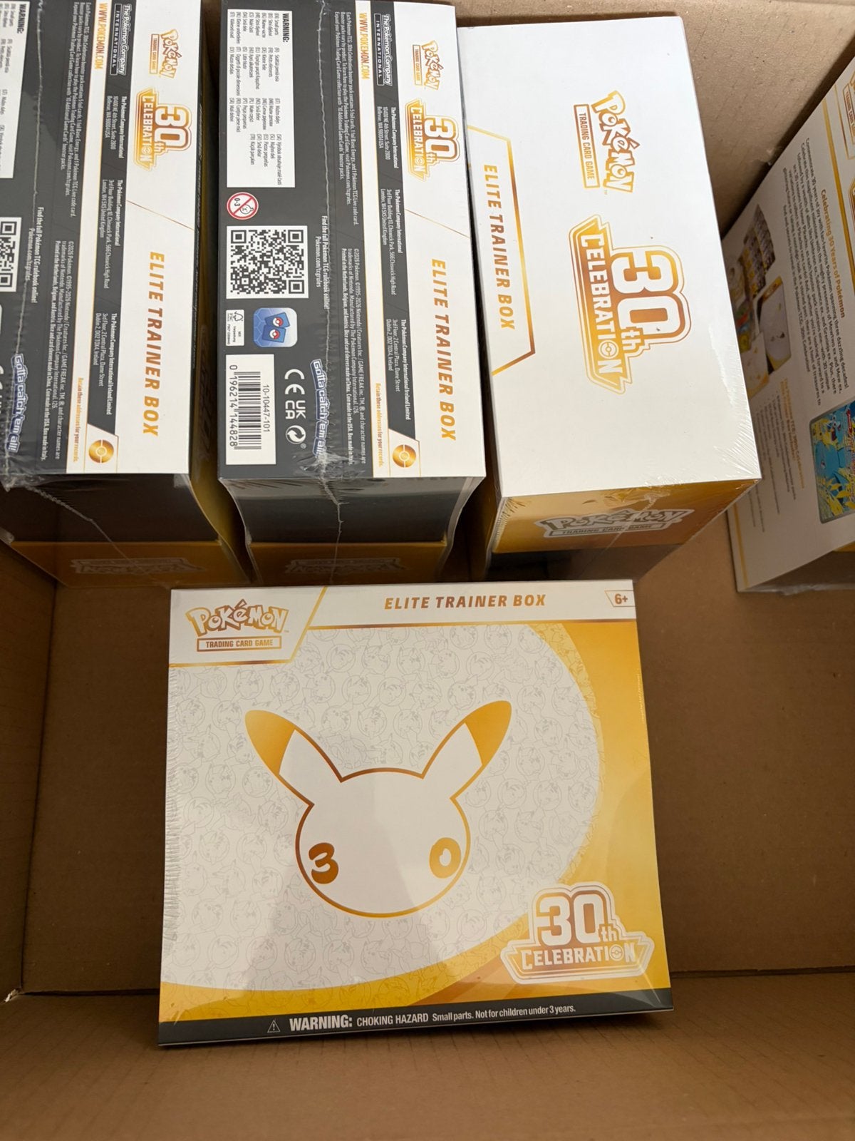 Pokémon TCG 30th Celebration Elite Trainer Box (ETB) – 2026, Ophalen of Verzenden, Booster, Foil