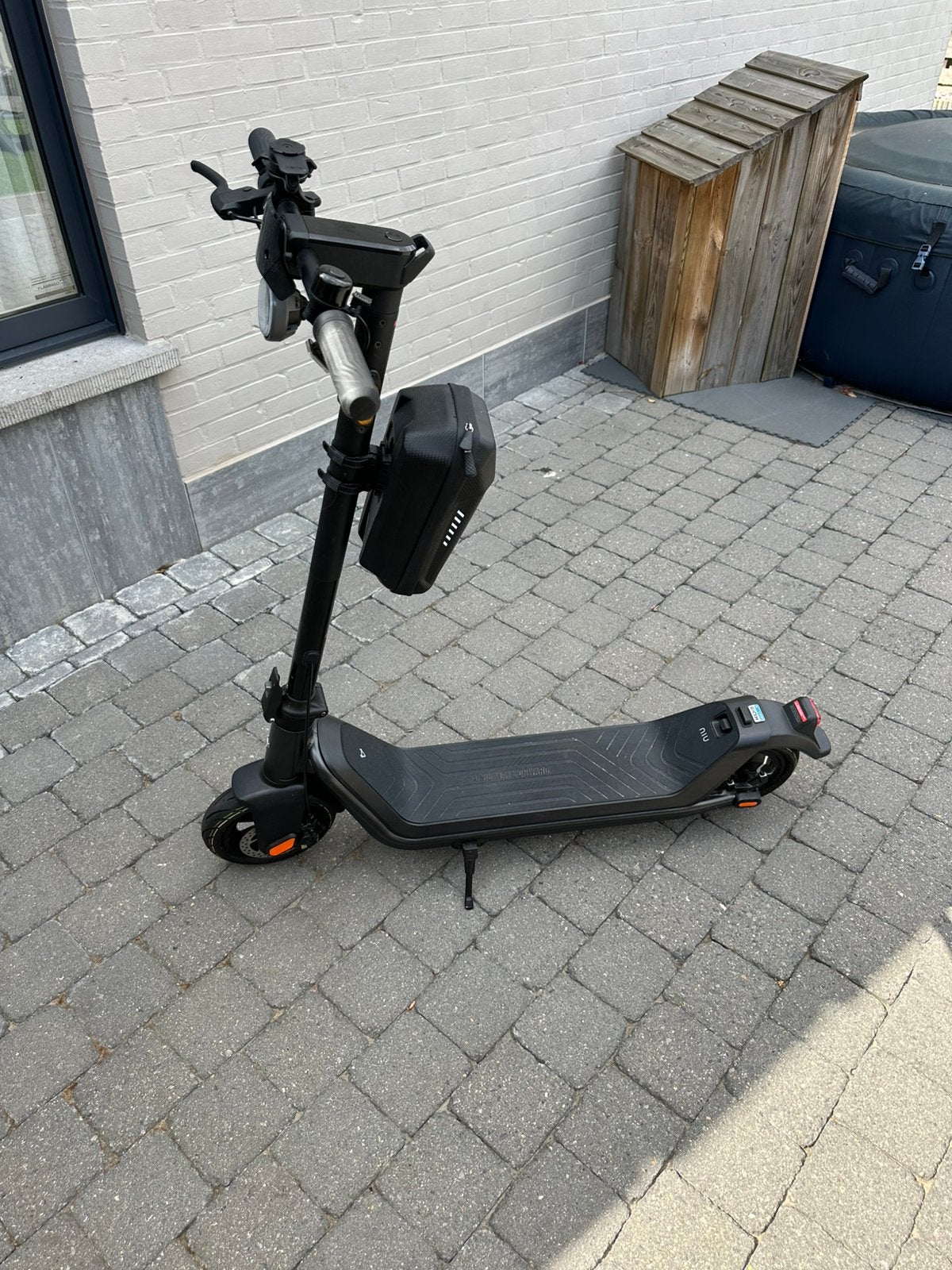 E-step niu KQi3 Sport, Enlèvement, Comme neuf, Step électrique (E-scooter)