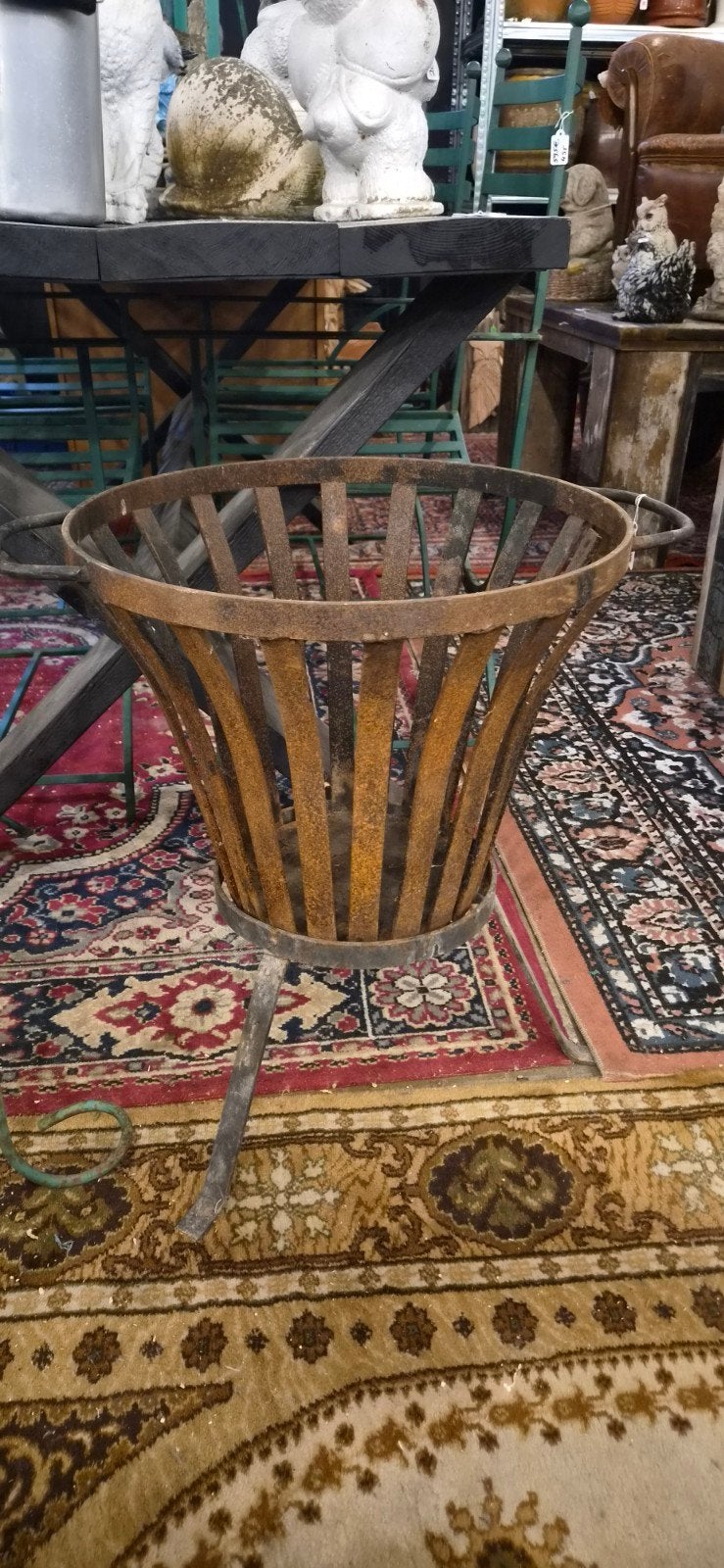 Grote metalen vuurkorf op poten – Ø 43,5 cm, Tuin en Terras, Ophalen, ., ., .
