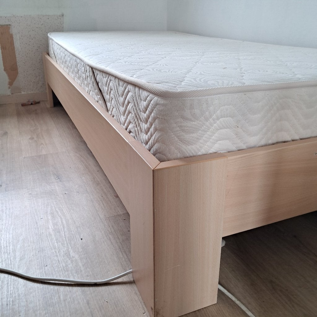 eenpersoons bed, 90 cm, Enlèvement, 200 cm, Bois