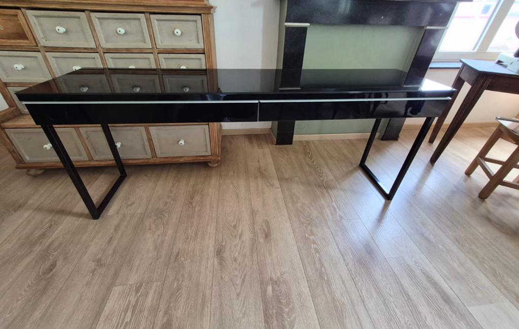 Grande console en noir laqué, Maison & Meubles, Tables | Dessertes, Enlèvement