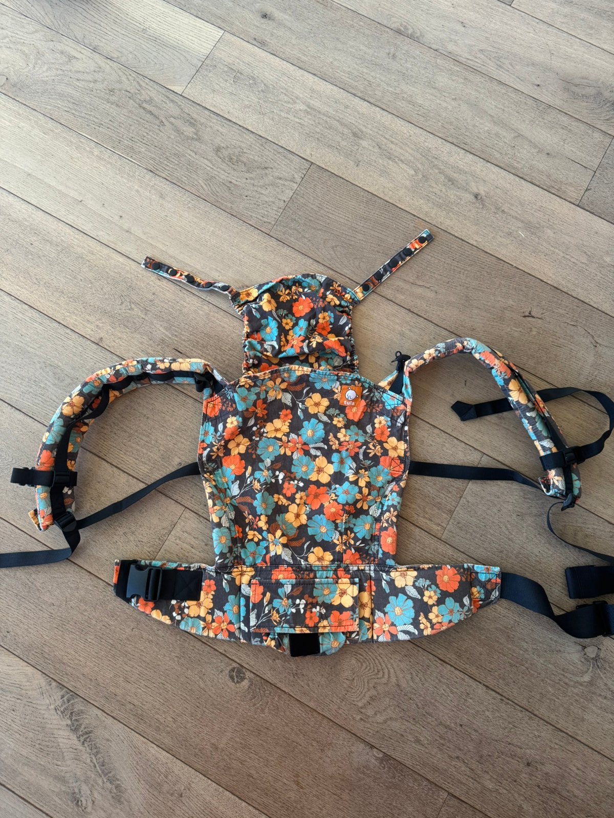 Baby Tula Standard – Limited Edition ‘That 70’s Tula’, Enfants & Bébés, Enlèvement ou Envoi, Comme neuf, Ventre, Porte-bébé