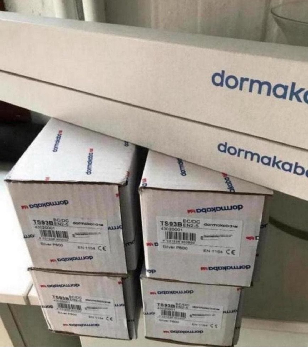 nombreux Ferme-porte DORMA KABA TS93 B avec bras, Enlèvement ou Envoi, Neuf