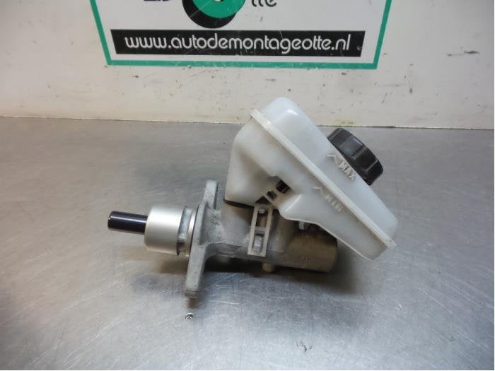 Cylindre de frein principal d'un Opel Corsa (Corsa C 00-), -, Opel, 3 mois de garantie, Utilisé