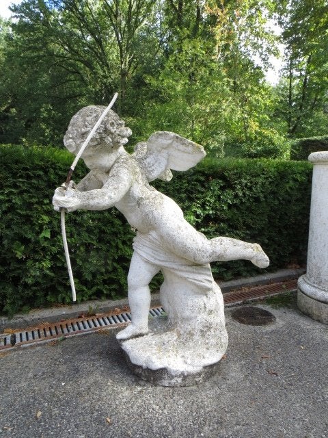 Cupido's tuinbeeld en sokkel, Tuin en Terras, Ophalen, Gebruikt, Steen