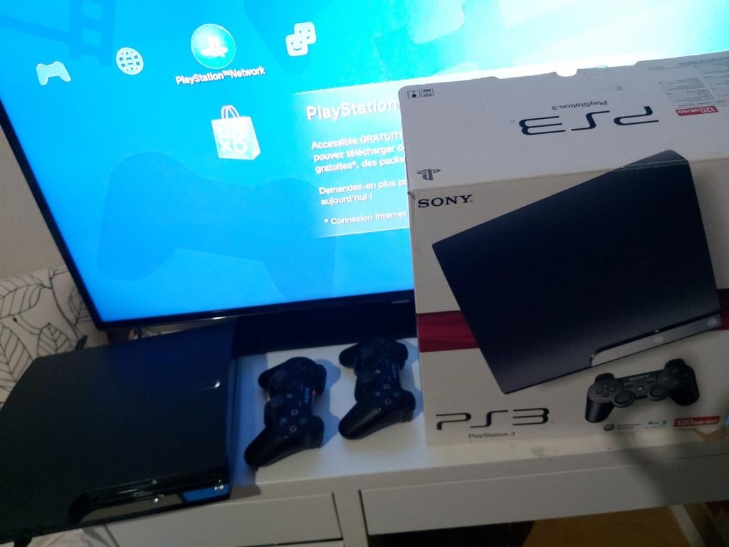 Ps3 slim 120gb + 2 manettes Dual Shock 3 + 15 jeux + boîte, Comme neuf, Enlèvement, 120 GB, Avec jeux