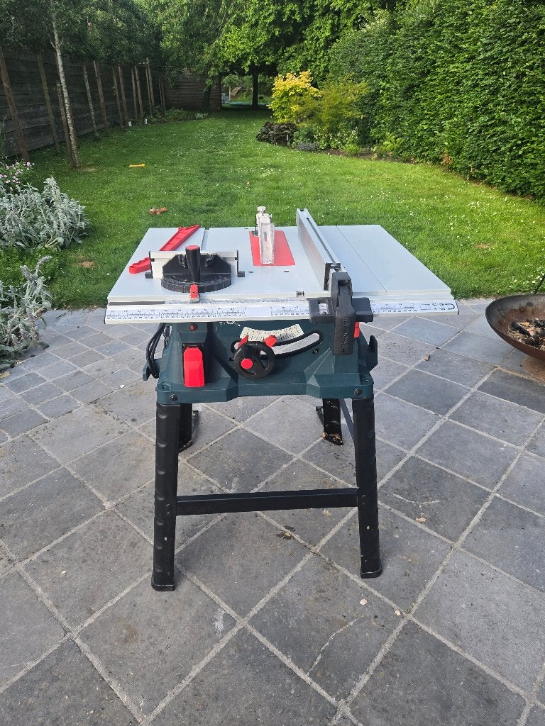 Bosch Professional GTS 254 tafelzaag, Bricolage & Construction, Outillage | Scies mécaniques, 1200 watts ou plus, 70 mm ou plus