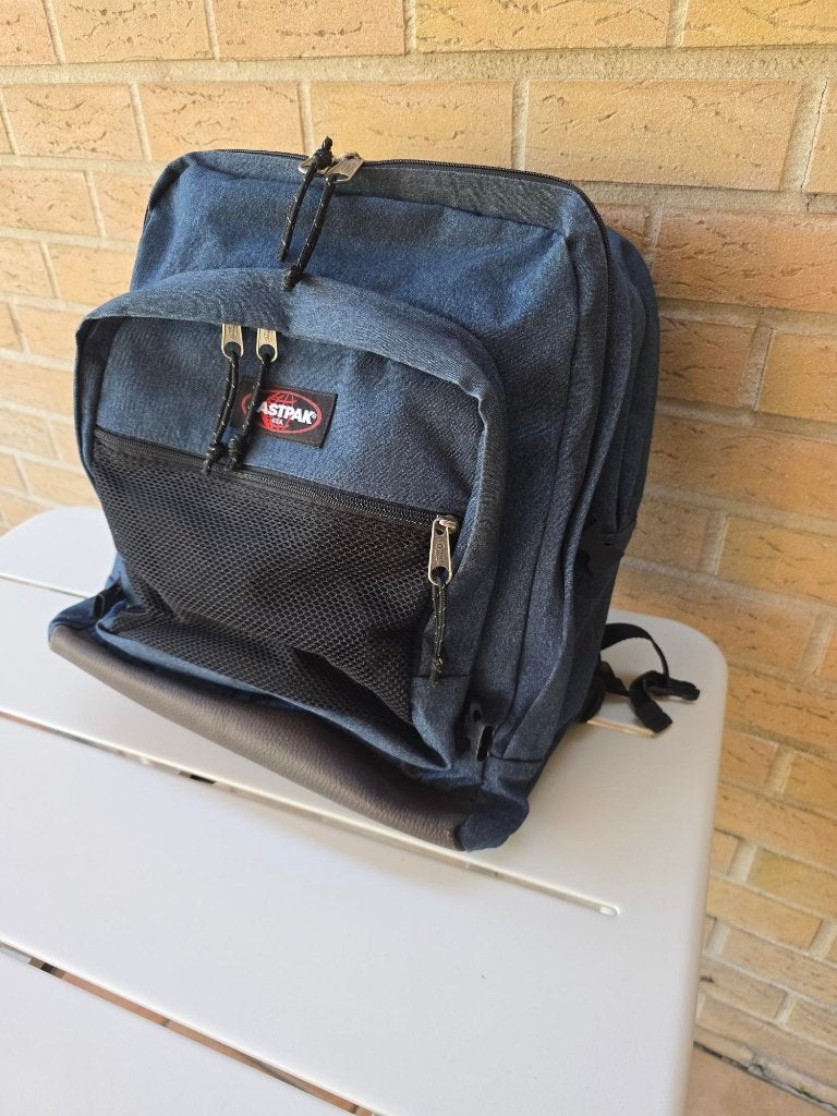 Sac à dos EASTPAK Ultimate en jean, Enlèvement, Comme neuf, Bleu, Sac à dos