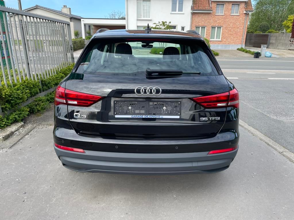 Audi Q3 benzine, Auto's, Voorwielaandrijving, Stof, 1498 cc, Zwart