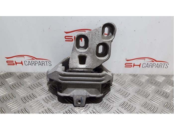 Support boîte de vitesse d'un Mercedes CLA, 3 mois de garantie, Utilisé, -, -