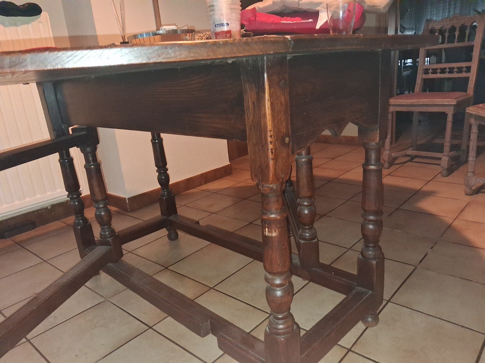 tafel ,  donkere kleur en inklapbaar, Ophalen, Gebruikt, 50 tot 100 cm, Vijf personen of meer