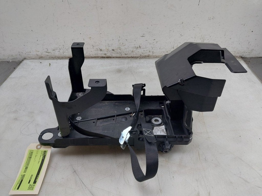 ACCUBAK Volvo EX40 (XZ) (01-2024/-) (|32348533|), Gebruikt, Info@volvocars.com, Volvo, Volvo Car Germany GmbH