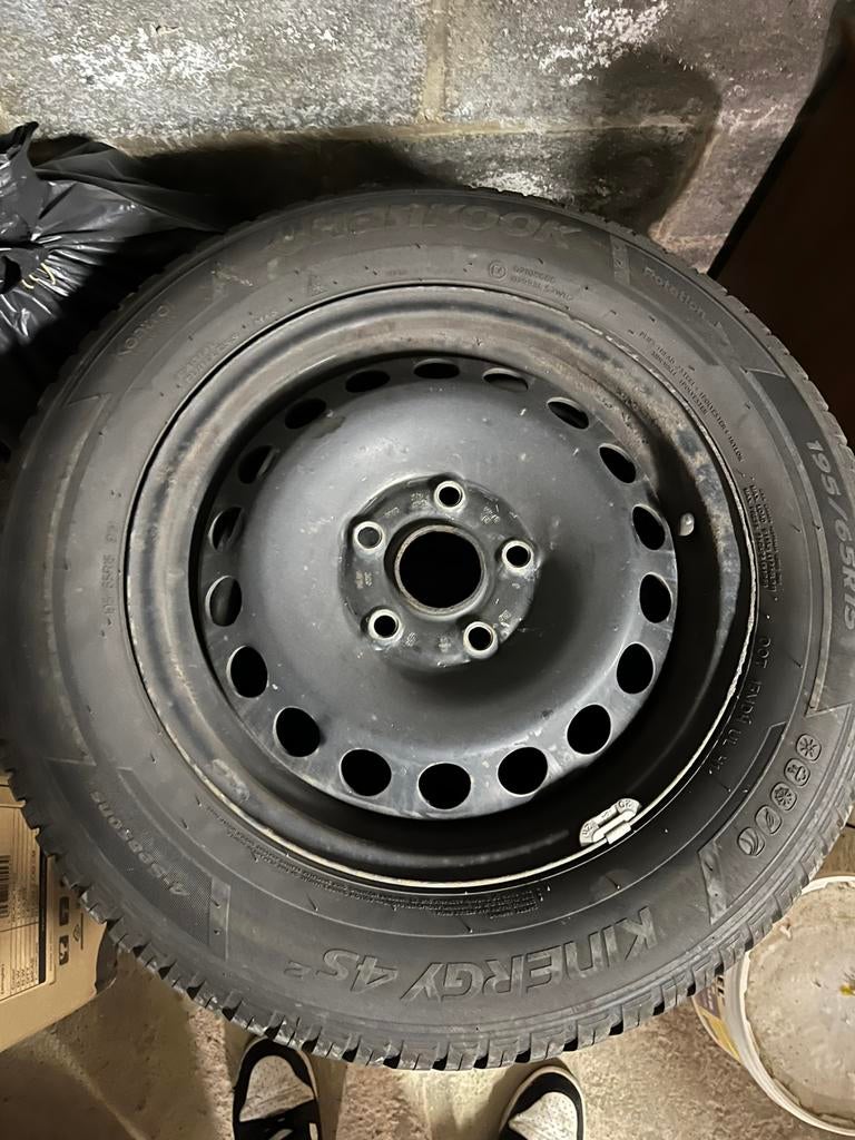 Stalen velgen 15 inch + Hankook 4-seizoens banden, Auto-onderdelen, Ophalen, Gebruikt, 15 inch, All Season