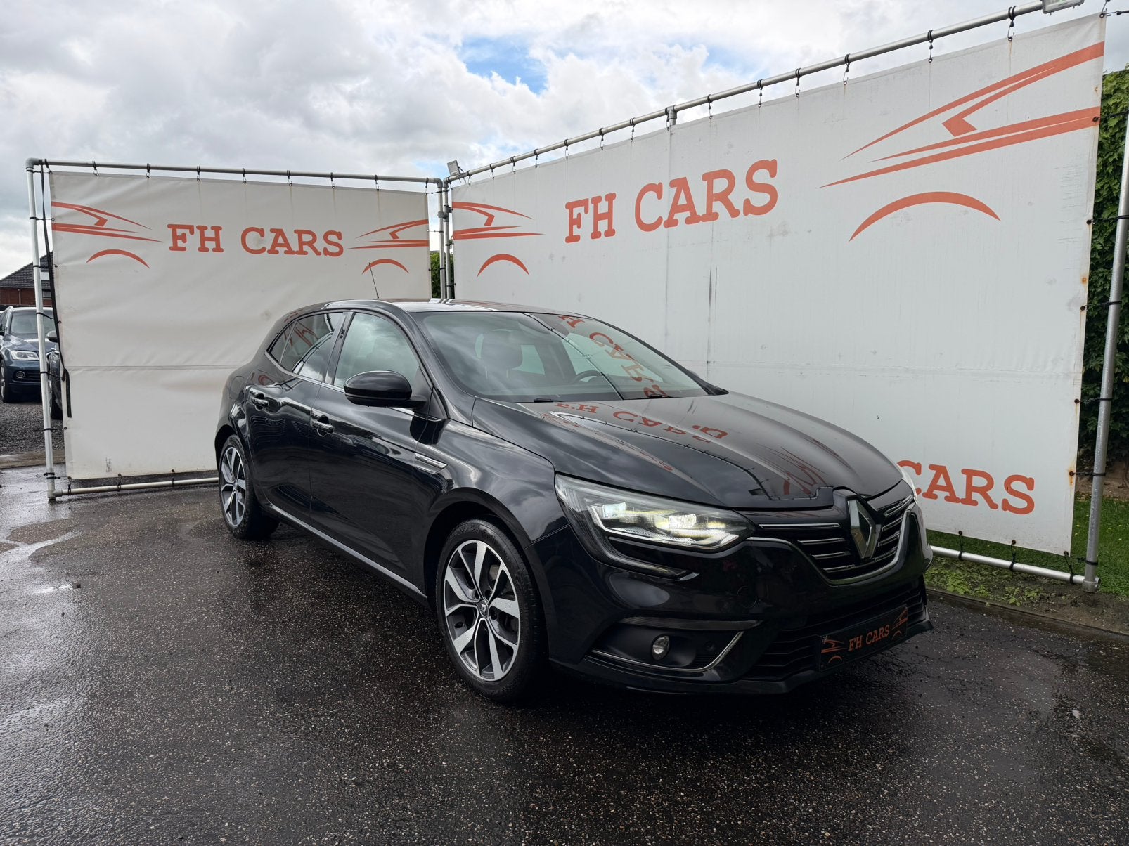 RENAULT MEGANE 1.5 DCI BOSE EDITION *FULL LED*CAMERA*FULL OP, Auto's, 4 cilinders, Zwart, Leder, Bedrijf