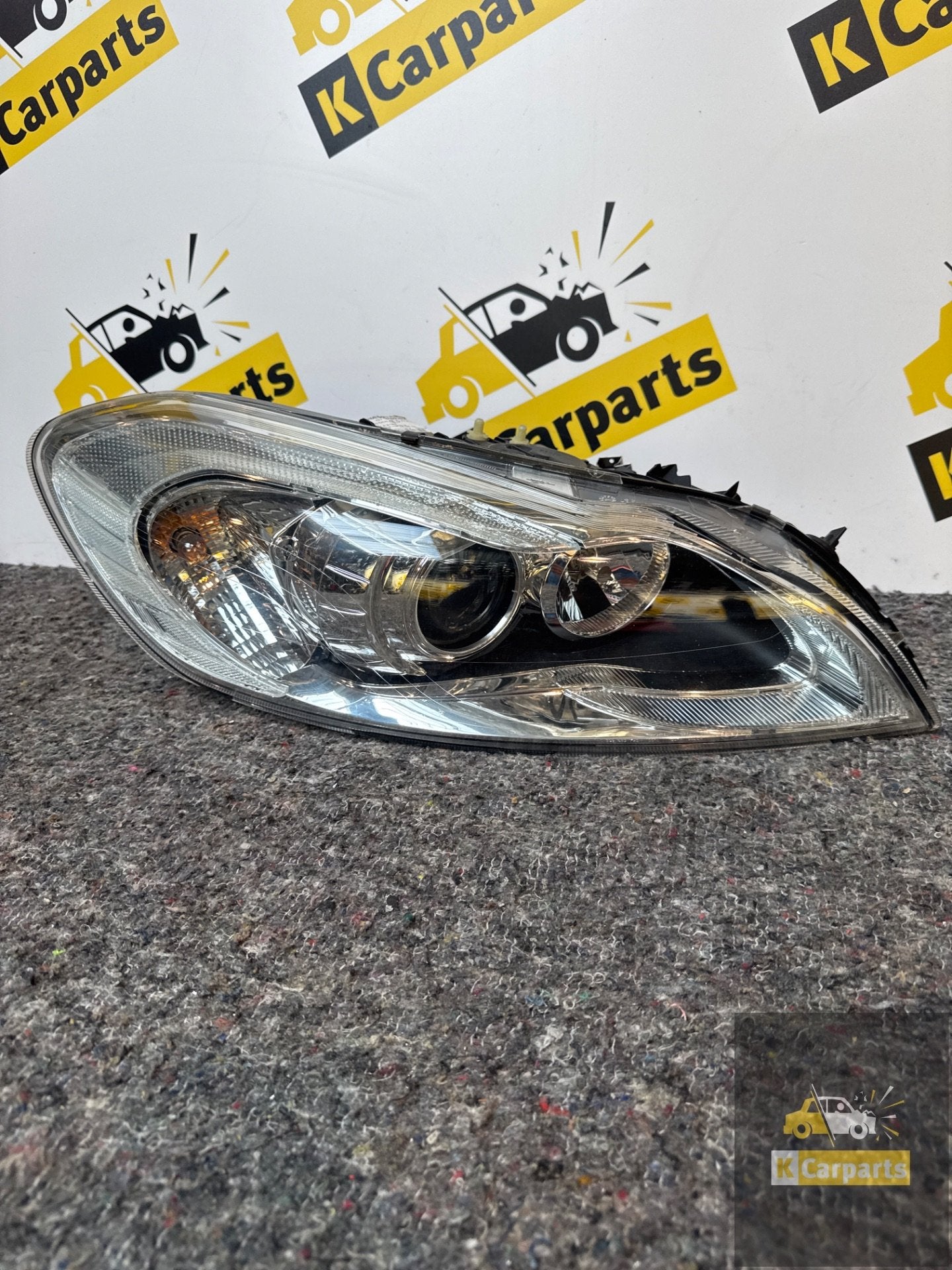 Phare avant droit d'origine Volvo C70 31299753, Gunnar Engellaus vag 8
405 31  Gothenburg, SE, Info@volvocars.com, Volvo Car Corporation