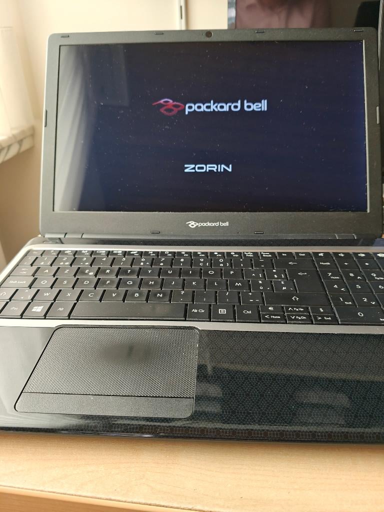 laptop 15", Computers en Software, Windows Laptops, Refurbished, 15 inch, HDD, 2 tot 3 Ghz, 4 GB, Azerty, Met videokaart, Ophalen