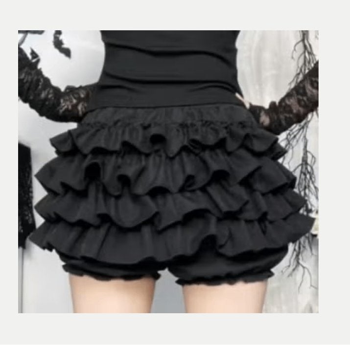 Prachtige zwarte Gothic rok met kruisjes Nieuw., Kleding | Dames, Ophalen of Verzenden, Nieuw, Maat 34 (XS) of kleiner