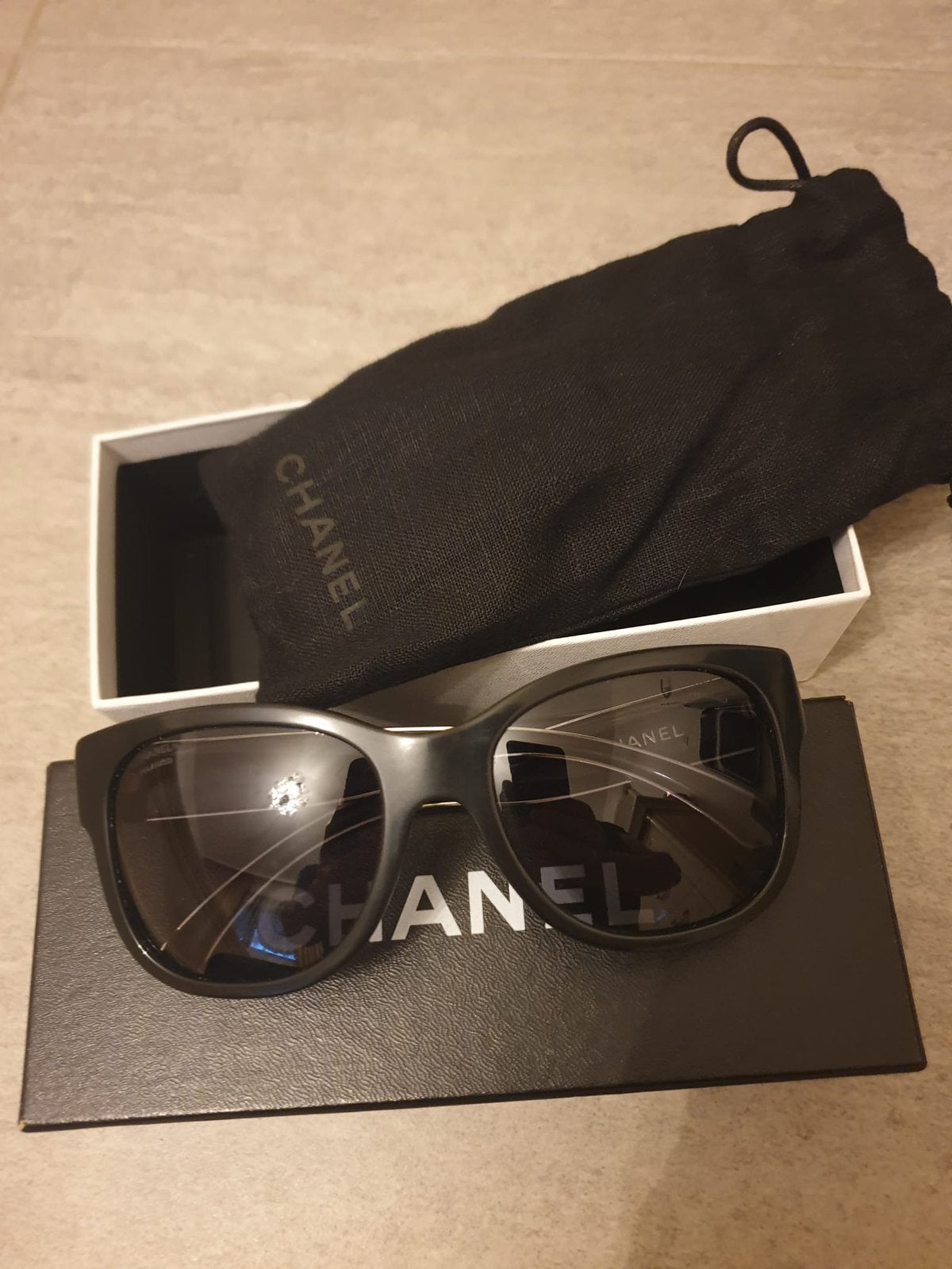 Chanel origneel zonnebril, Handtassen en Accessoires, Ophalen, Zo goed als nieuw, Zonnebril