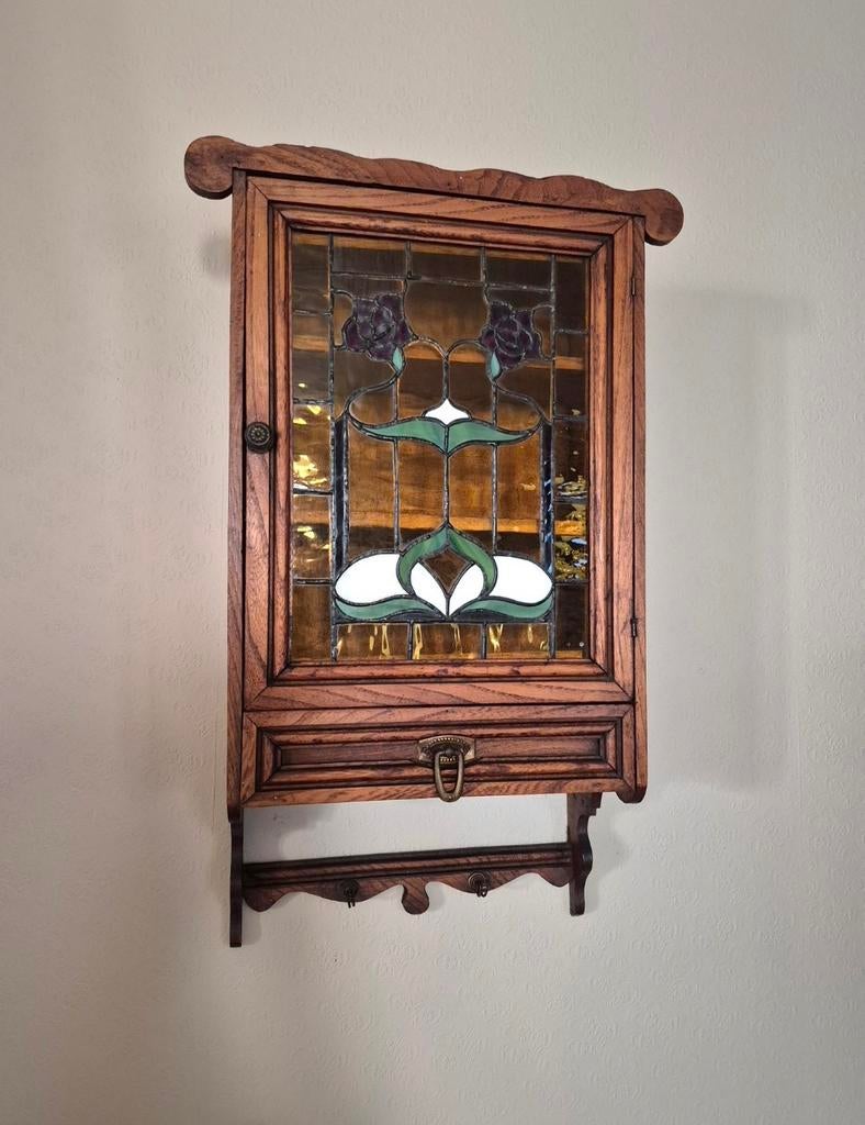Massief houten kastje met lade, handgemaakt Tiffany, Antiek en Kunst, Ophalen