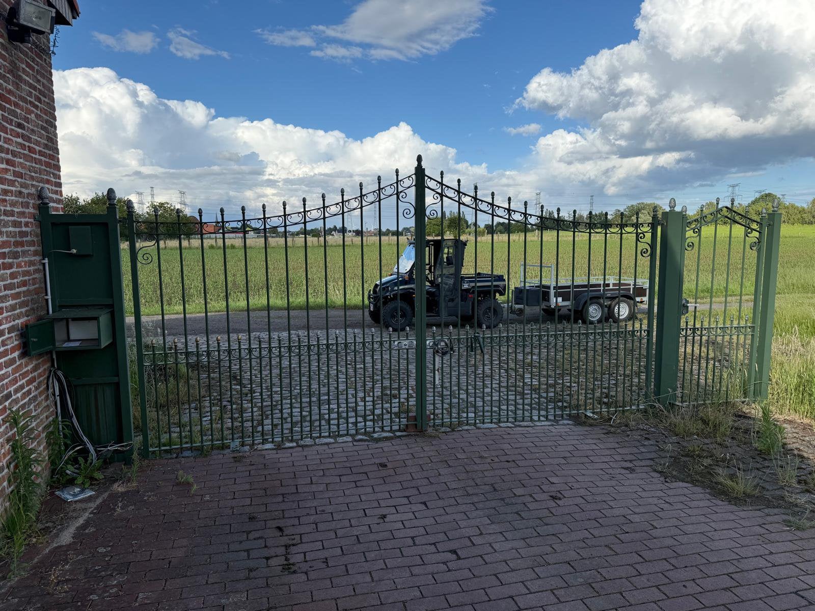 Smeedijzeren hek, Ophalen, Met poort, Gebruikt, Sierhekwerk