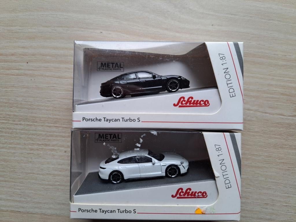 Schuco Porsche Taycan Turbo S (2x) Zwart en Wit, Hobby & Loisirs créatifs, Voitures miniatures | 1:87, Neuf, Voiture, Schuco, Schuco