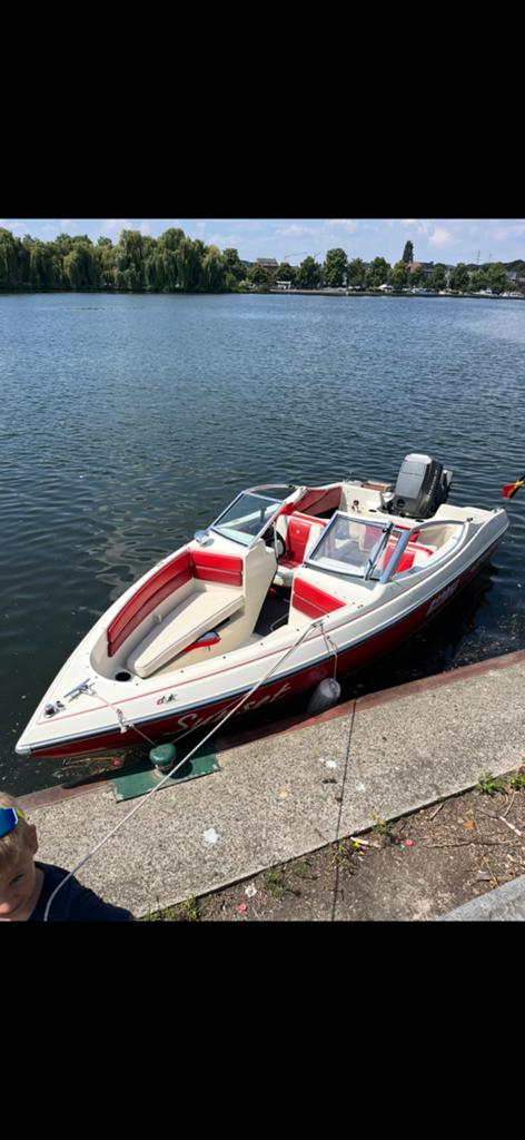 Bateau a moteur, Enlèvement, Comme neuf