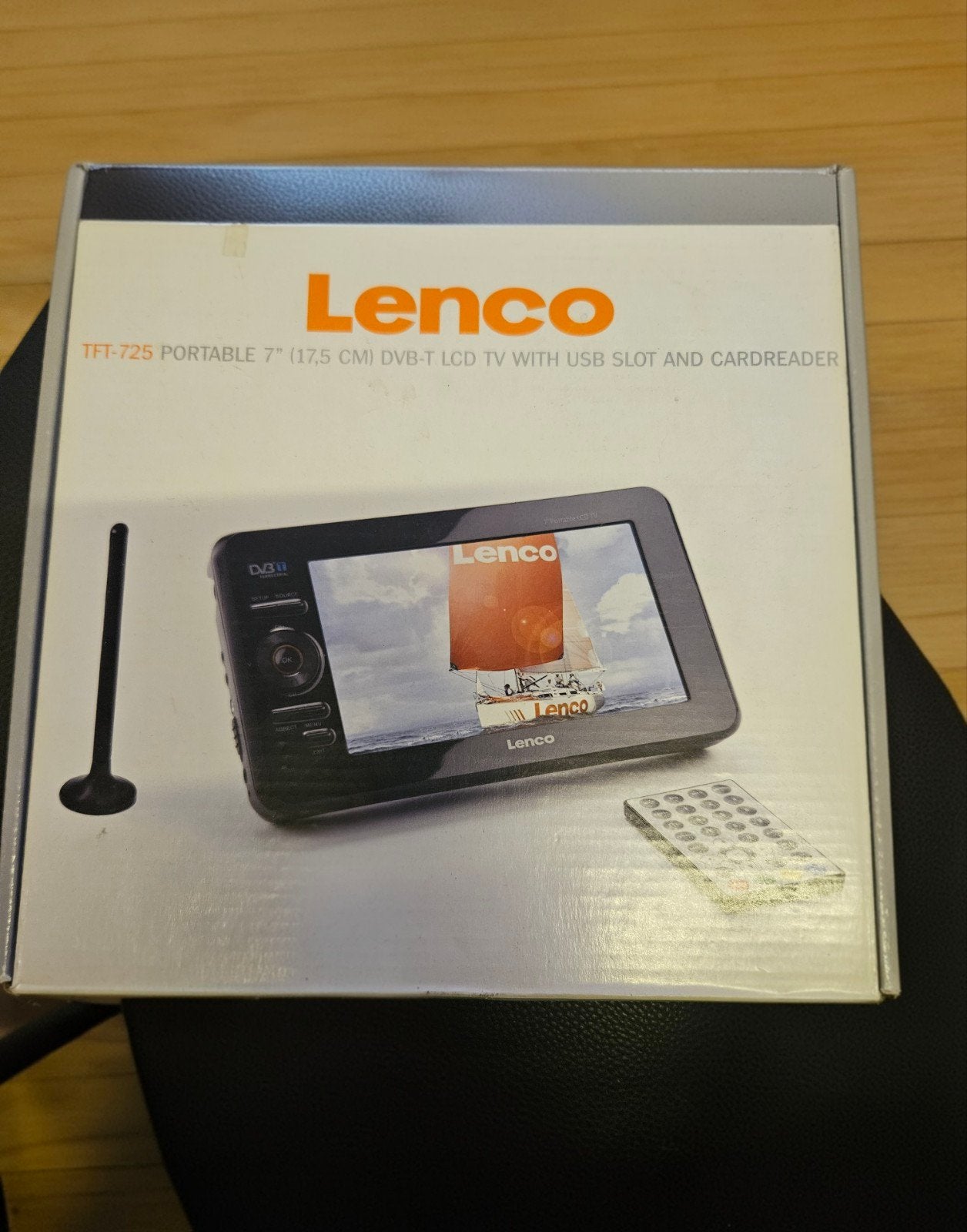 Lenco tv scherm met antenne voor mobilhome, Ophalen