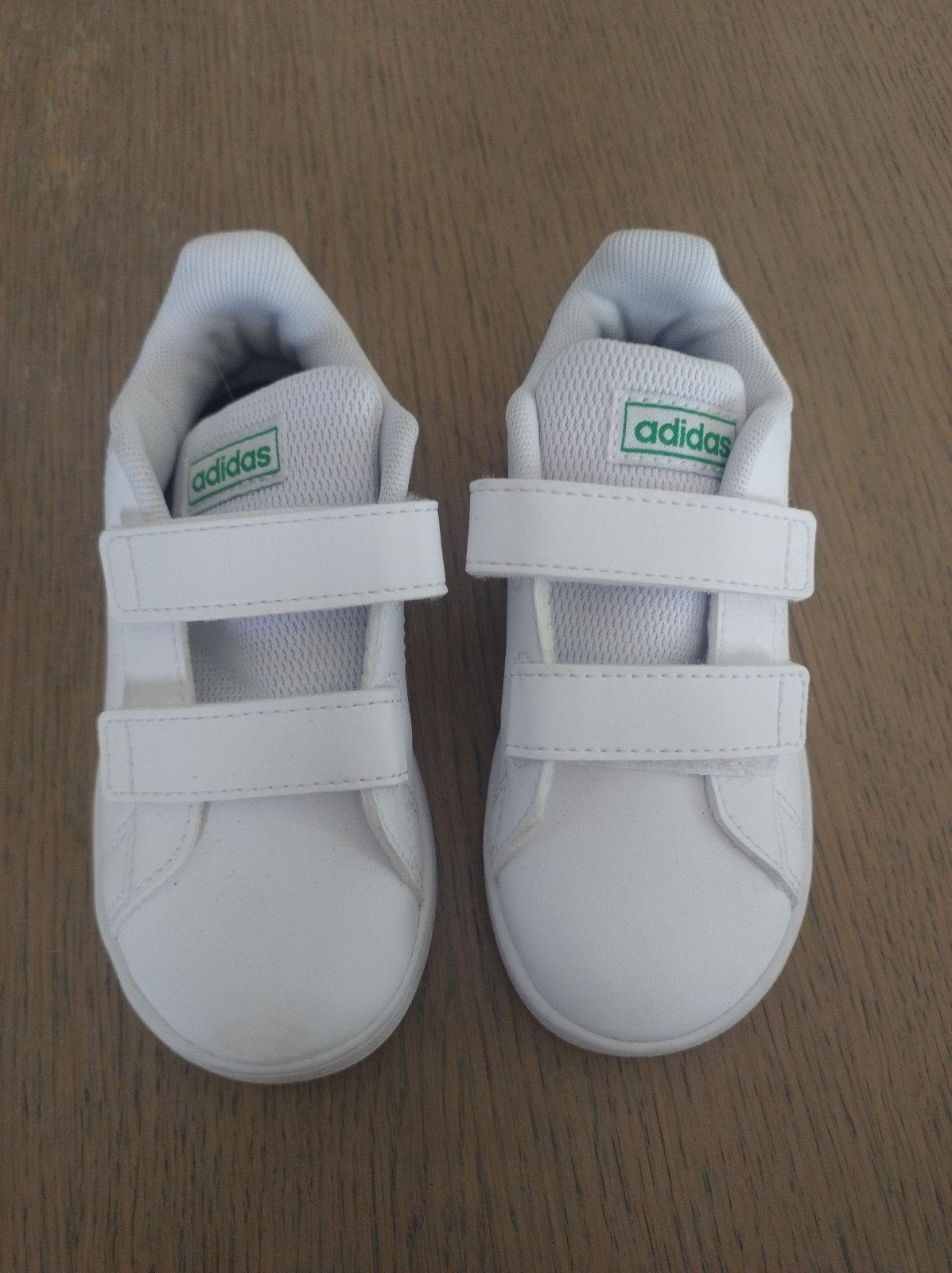 chaussures adidas taille 25, Enfants & Bébés, Adidas, Garçon ou Fille, Comme neuf, Enlèvement