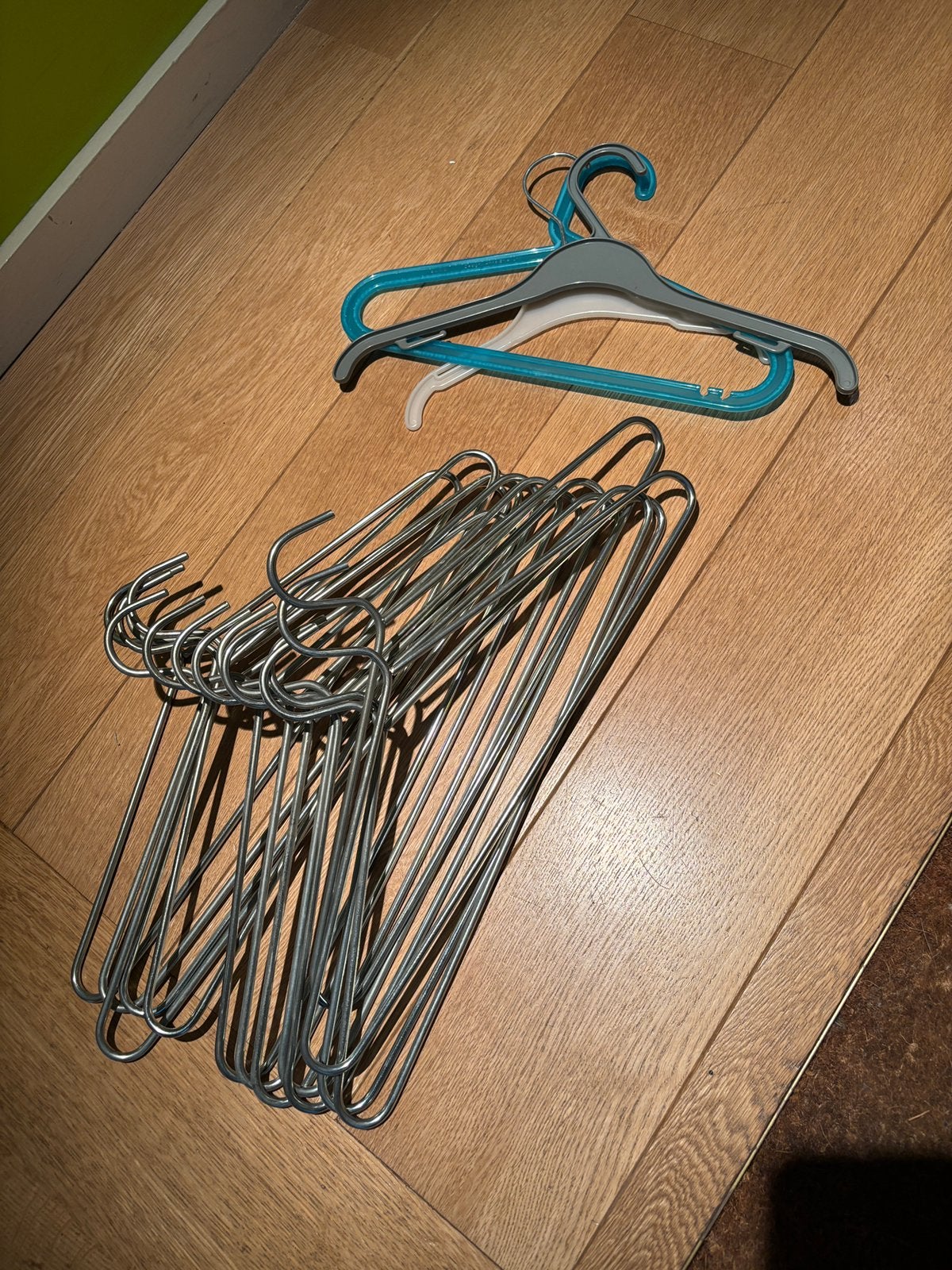 Lot de cintres à donner, Enlèvement, Utilisé, Métal