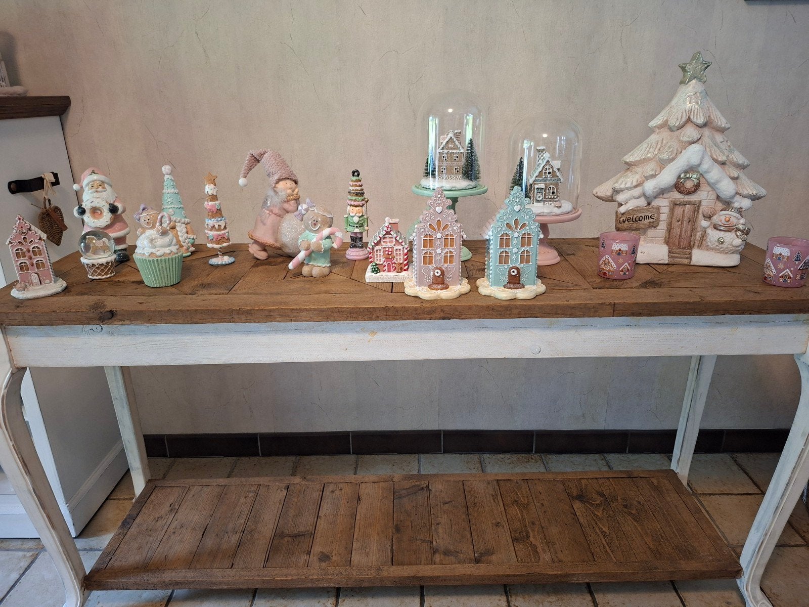 17 stuks pastel mrs santaclaus kerstornamenten decoratie, Diversen, Ophalen, Zo goed als nieuw